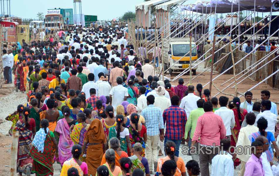 PM Modi lays foundation for NTPC power plant in Telangana - Sakshi32