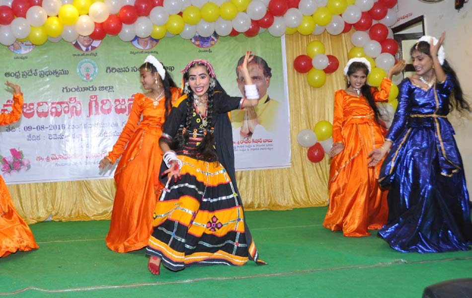 world aadivasi day celebrations1