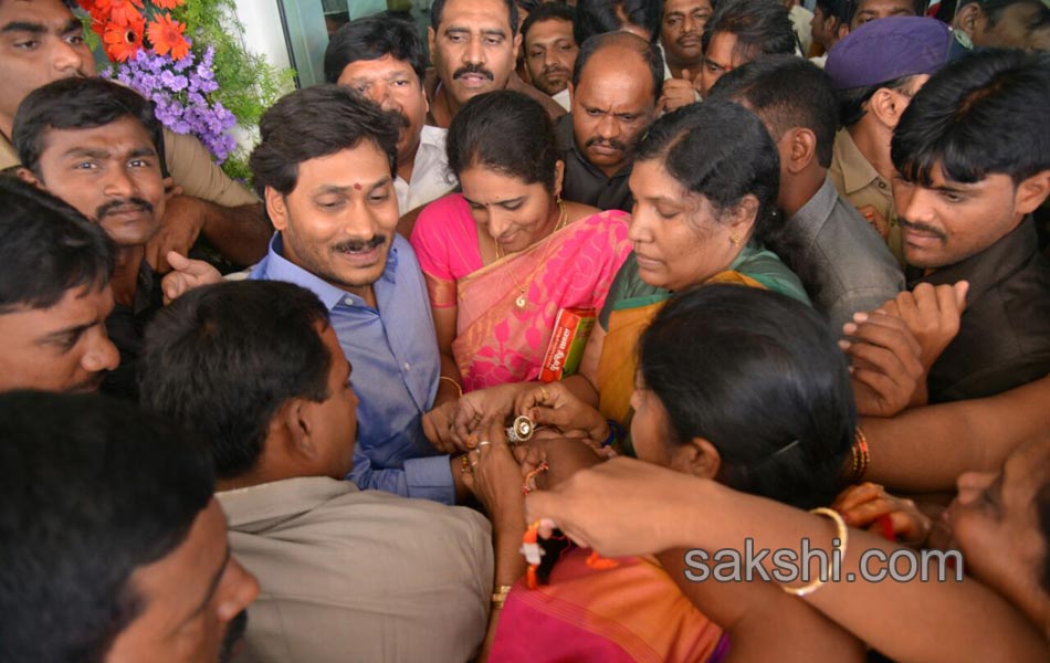 ys jagan mohan reddy in krishna pushkaralu - Sakshi19