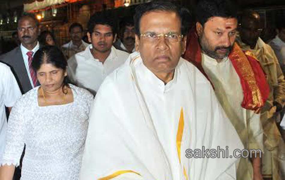 Sri Lankan President takes part in Suprabhata seva at Tirumala temple11