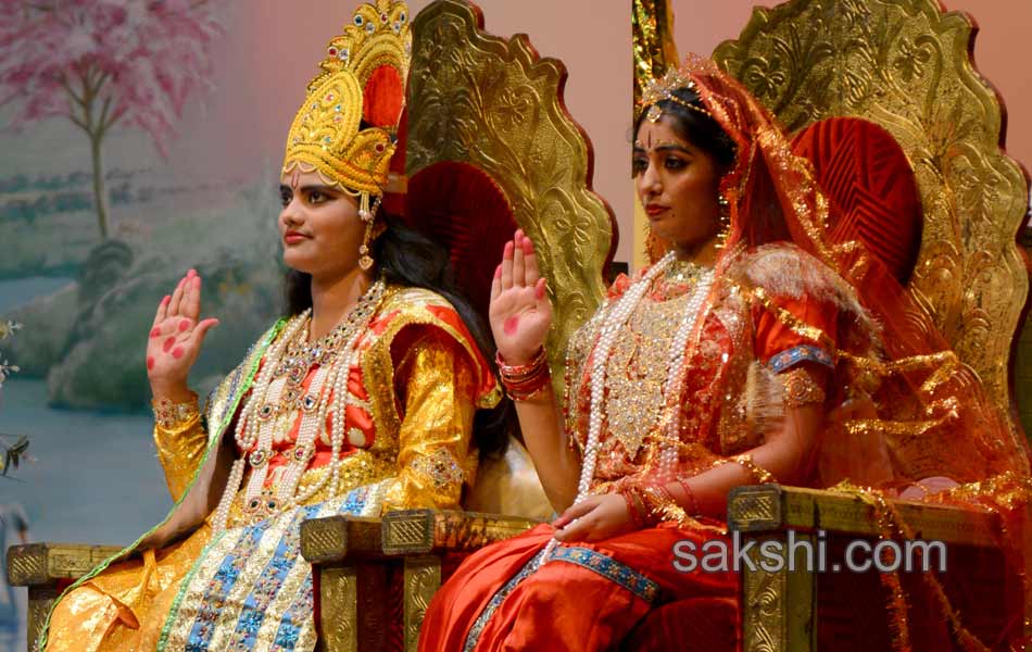 PV Sindhu attends Krishnastami Celebrations in Hyderabad1