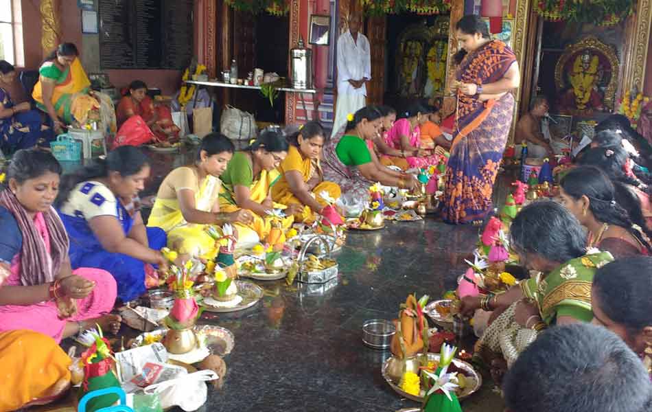 laxmi devi pooja14