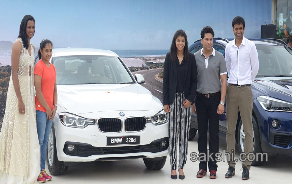 PV Sindhu Sakshi Malik  Dipa Karmakar receive BMW cars  Sachin Tendulkar lauds tr o5