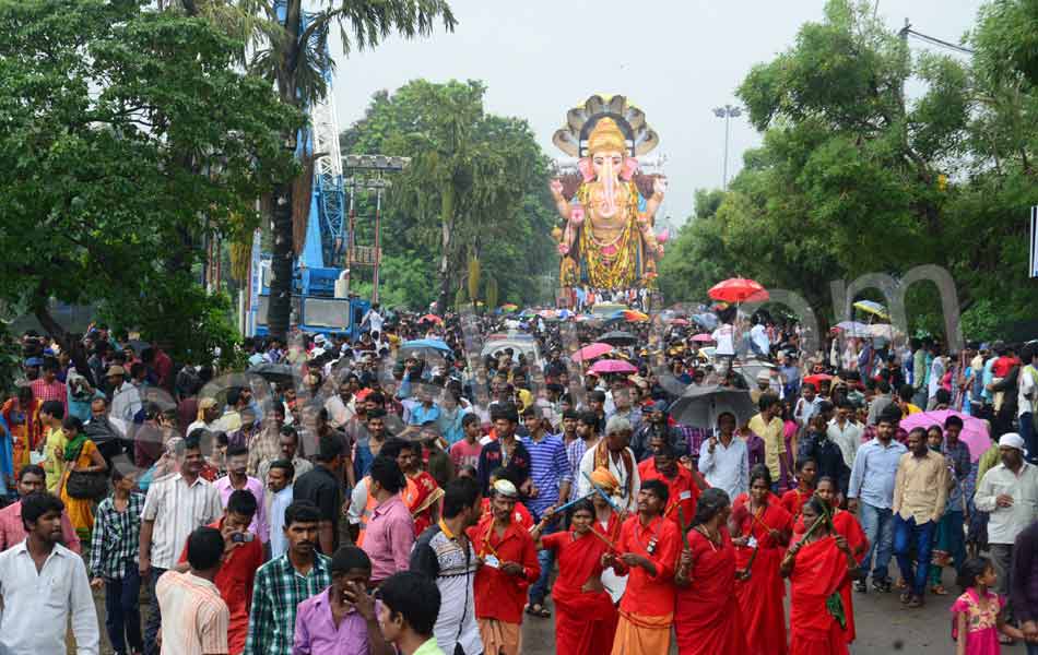 khairatabad ganesh nimajjanam10