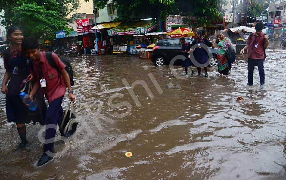 Heavy rains in hyderabad - Sakshi9