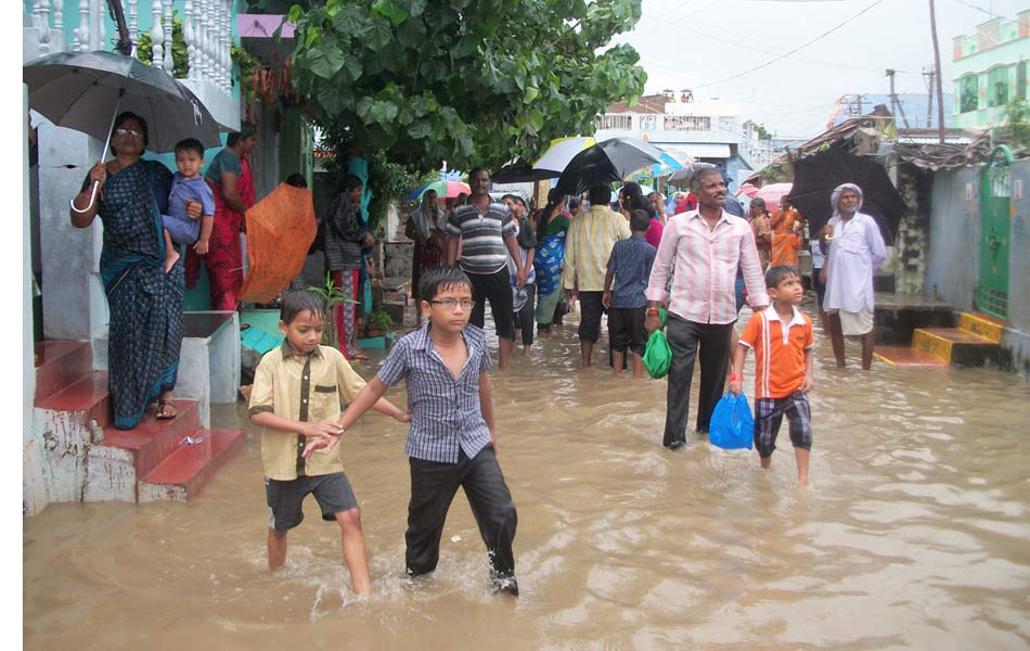 Heavy rain fall in guntur district8