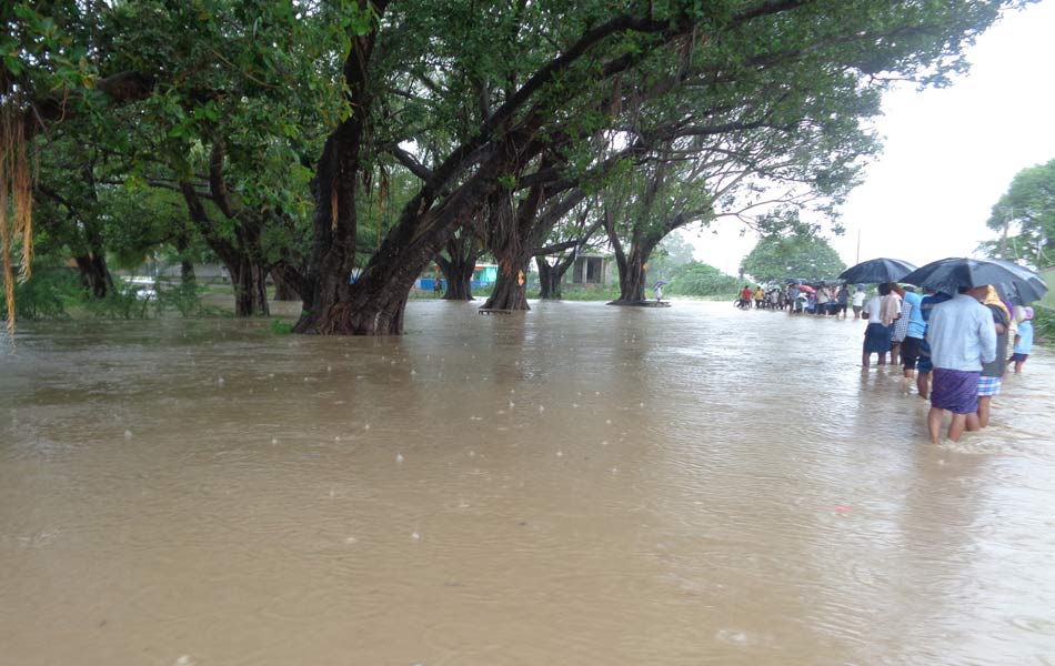 Heavy rain fall in guntur district10