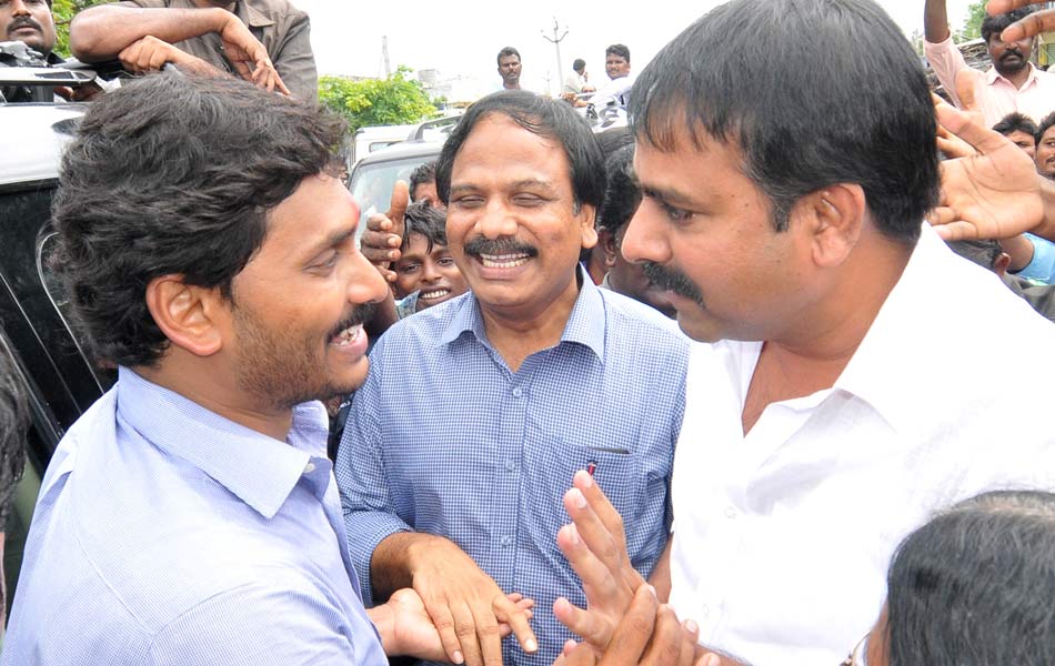 YS Jagan tour - Sakshi10