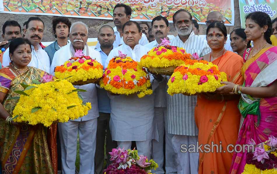 Bathukamma celebrations in Golconda7