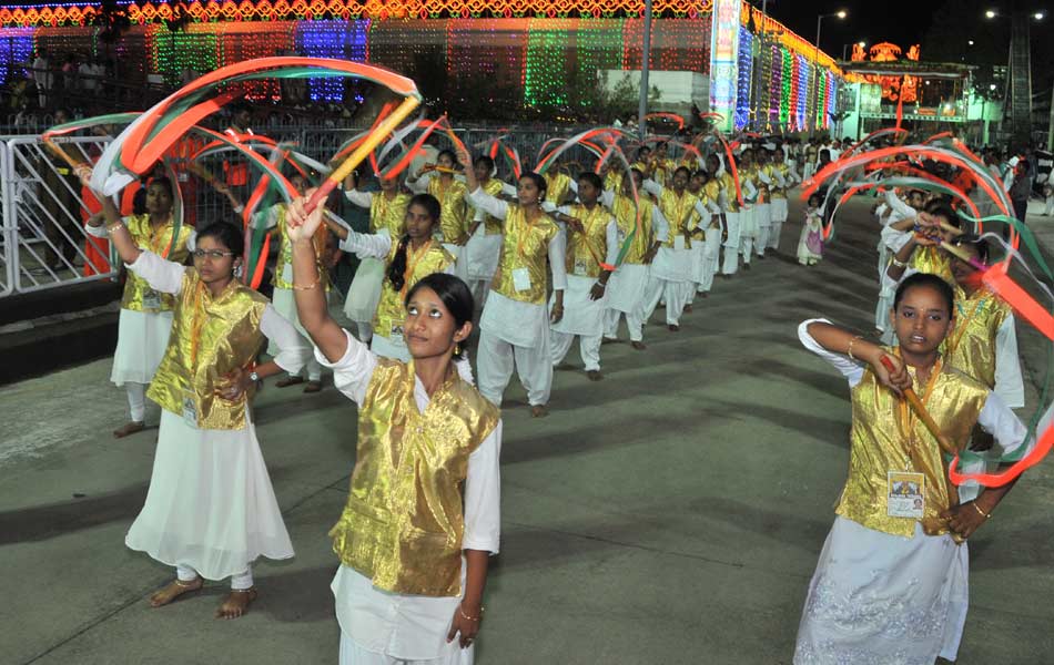 dance in muthyapu pandiri seva2