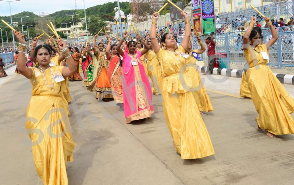 Srivari salakatla brahmotsavams on 7th day7