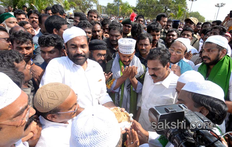 ys jagan mohan reddy participated in rottela panduga - Sakshi5