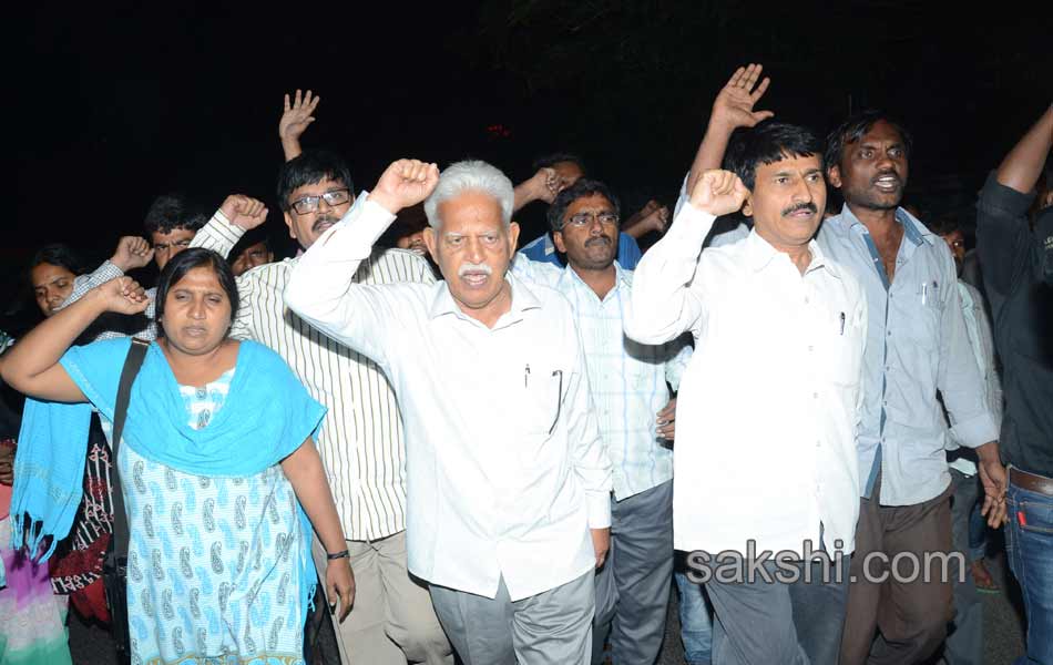 public unions protests at ntr bhavan over aob encounter and arrested - Sakshi2