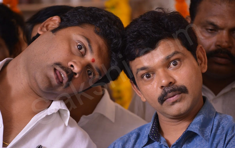 jayammu niscayammura movie stills - Sakshi12