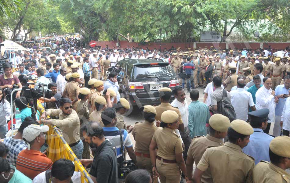 Jayalalithas critical health24