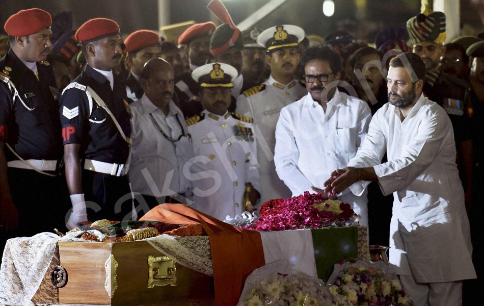 Jayalalithaa laid to rest9