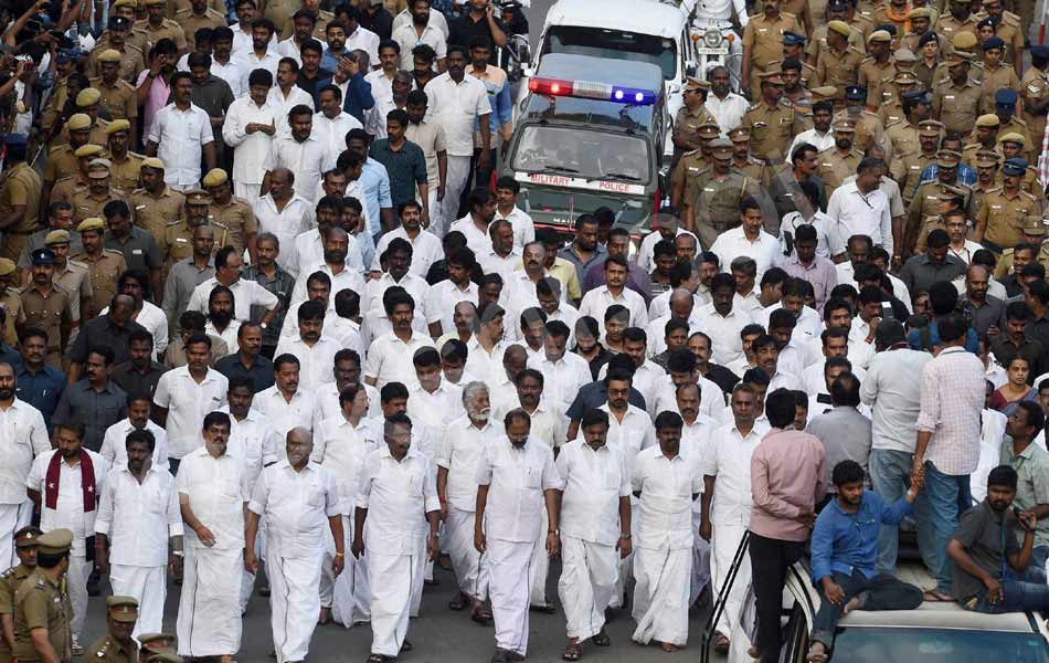 Jayalalithaa laid to rest14