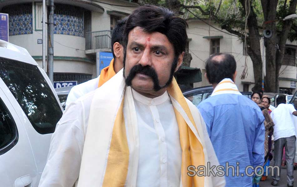 Gautamiputra Satakarni Movie Unit Visits Tirumala - Sakshi12