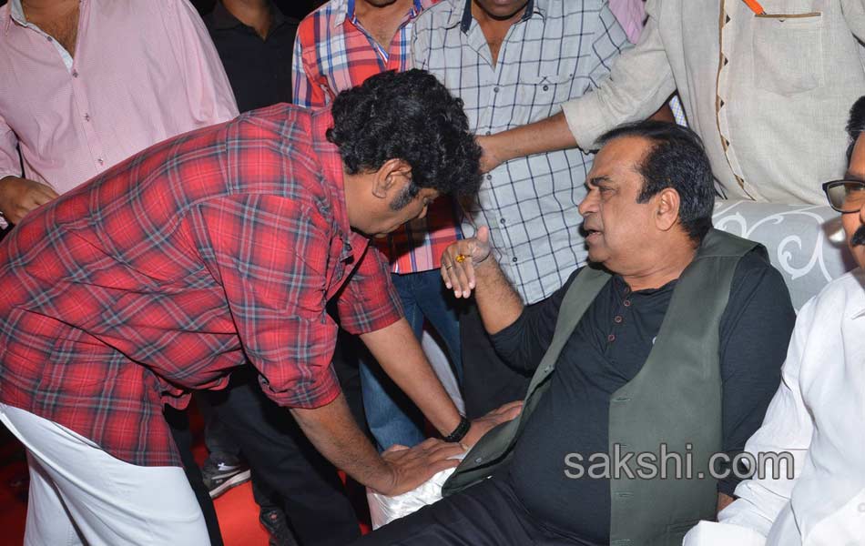 Chiranjeevis Khaidi No 150 pre release celebration13