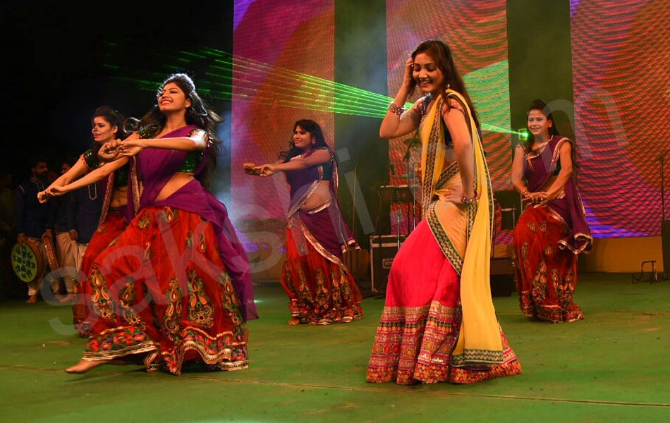 kakinada beach sankranti festival3