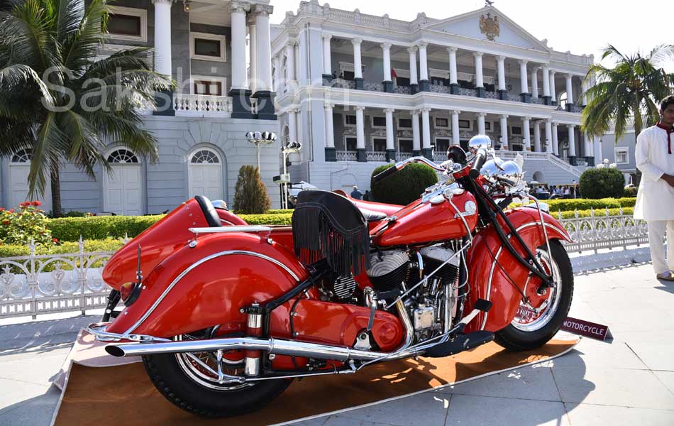 vintage cars show in hyderabad Falaknuma Palace - Sakshi24