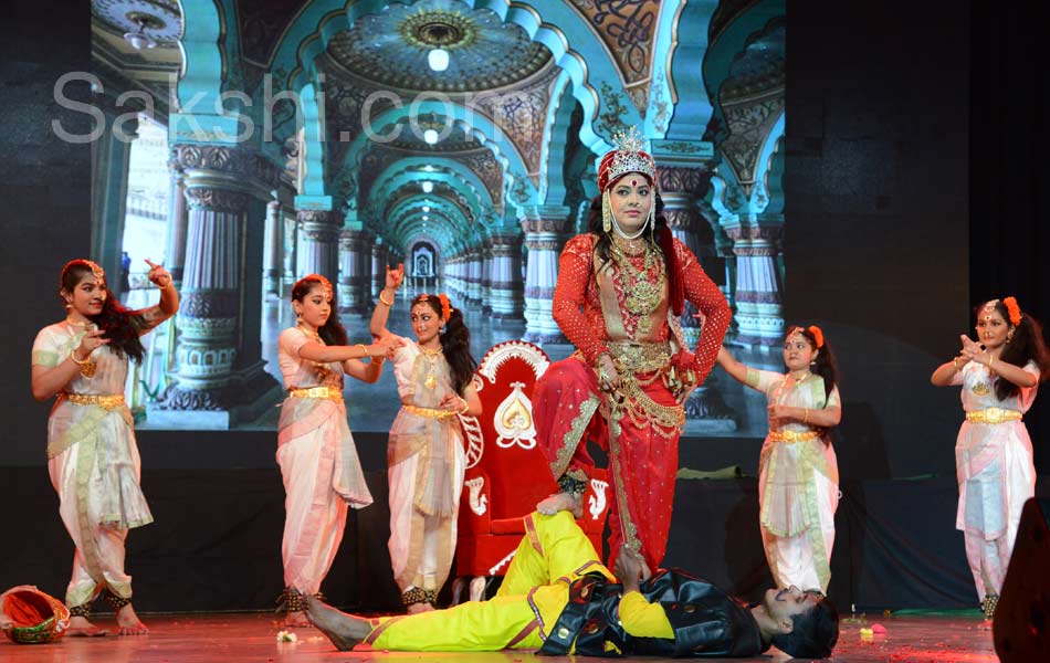 Drpadmaja Reddy presents kakatiya dance ballet at shilpakala vedika8