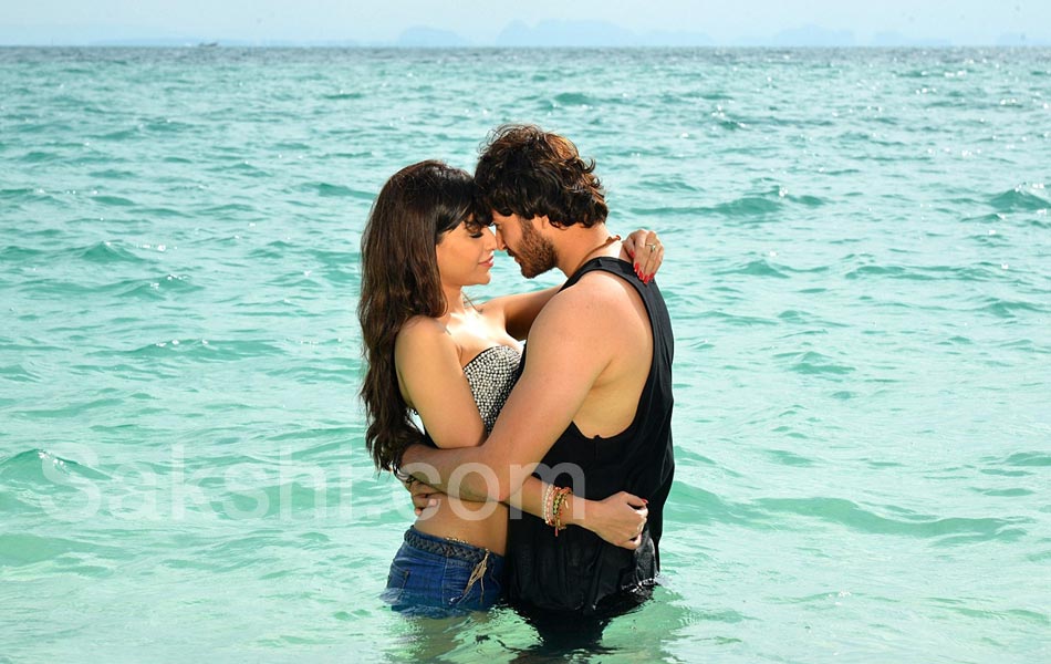 rogue movie stills - Sakshi1