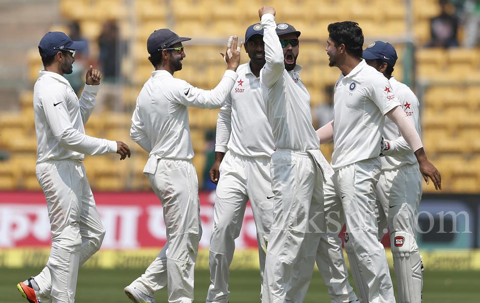 india beats australia by 75 runs in second test3