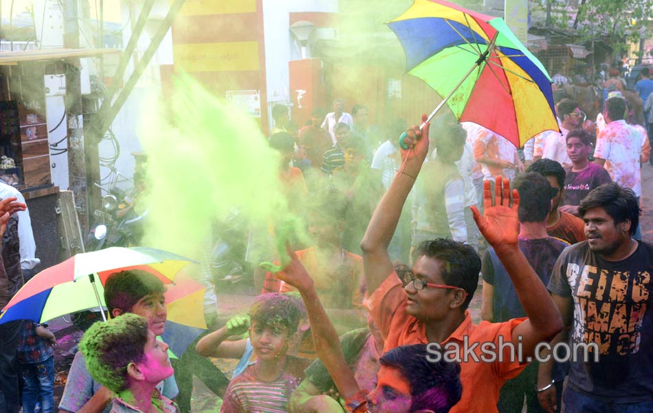 Holi celebrations in hyderabad13