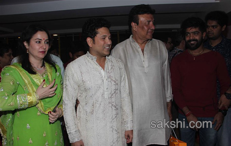 sachin tendulkar and jeetendra attend jagarata at anu malik house - Sakshi8