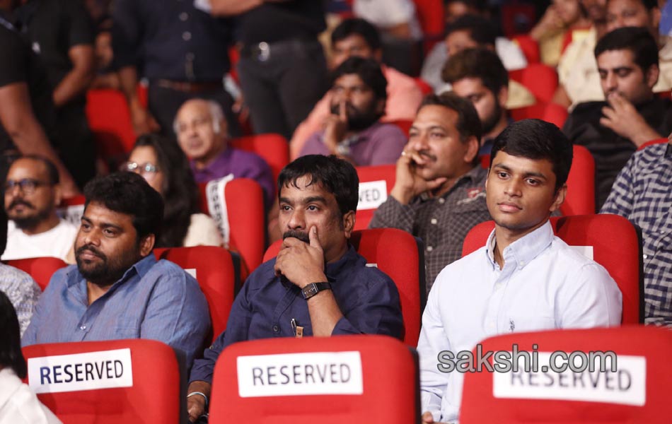 Katamarayudu pre release function18