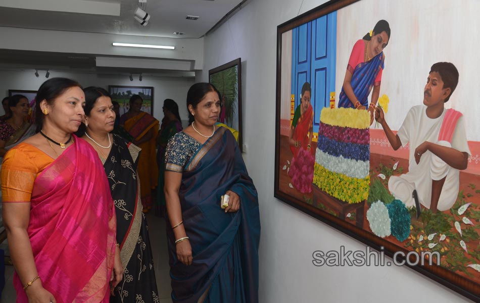 show the paints in Icon Art Gallery - Sakshi11