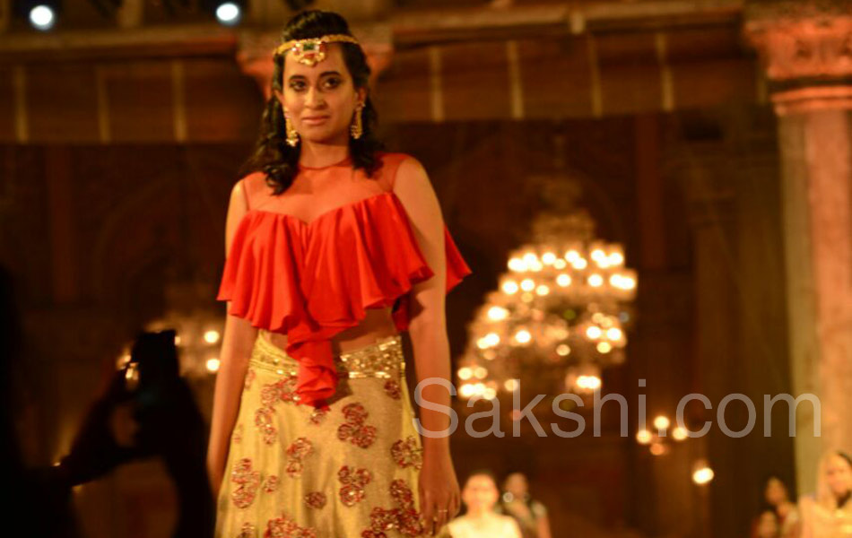 Rotary Club of Hyd Deccan invts u 2 covr Fashion Show9