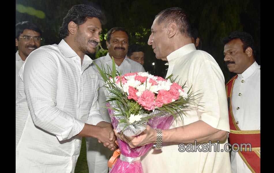 ugadi celebrations at raj bhavan ys jagan mohan reddy attend - Sakshi7