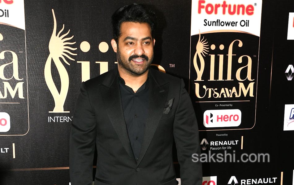 IIFA Stars Look adurs1