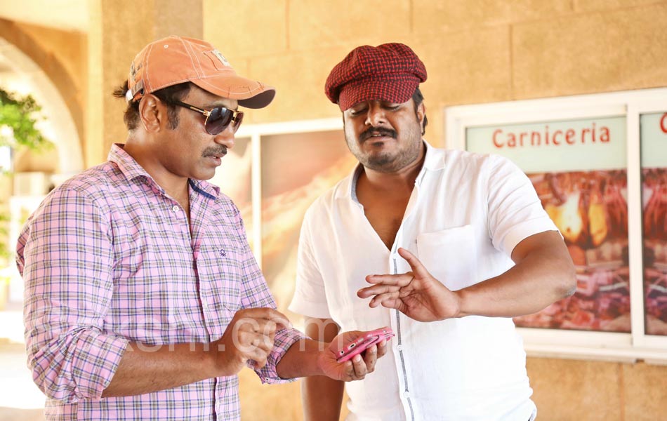 MISTER Working stills3