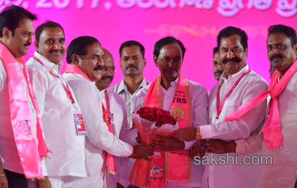 CM KCR send message to party men at TRS plenary - Sakshi18