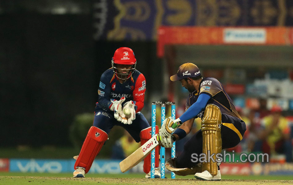 Kolkata Knight Riders won match with  Delhi Daredevils14