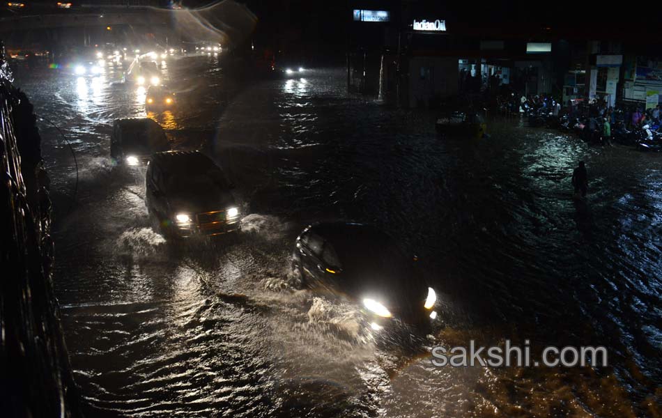 heavy  rain in hyderbad city1