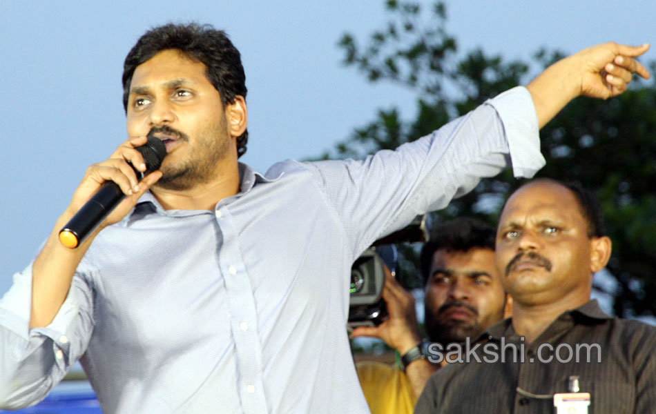 YS Jagan Tour In Srikakulam - Sakshi4