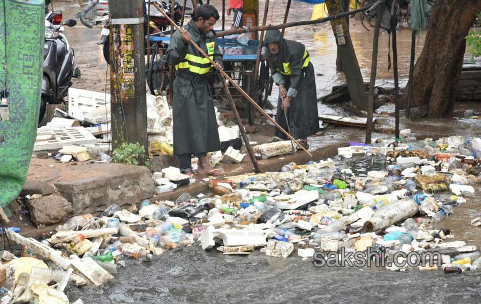 heavyrain in hyderabad - Sakshi2