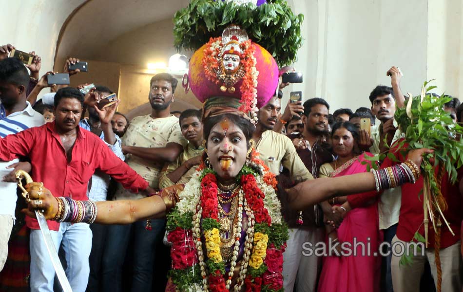 Golkonda bonalu2017 - Sakshi11