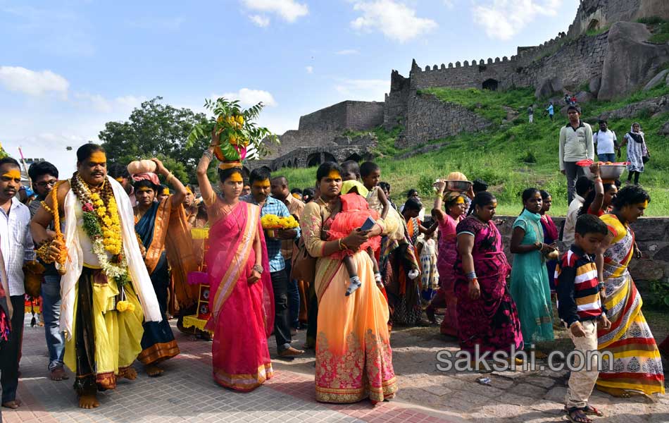 golkonda bonalu - Sakshi5