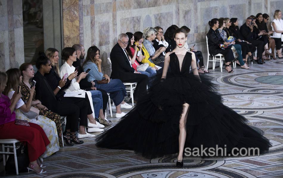 Paris Fashion Ralph Russo15