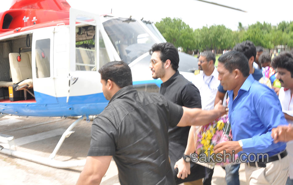 akhil samantha in karimnagar2