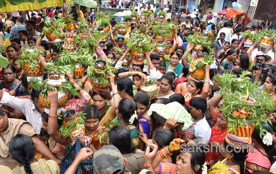 hyderabad bonalu - Sakshi19