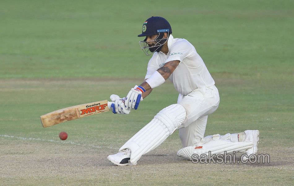 Virat Kohli and Abhinav Mukund Put India On Top On Day 32