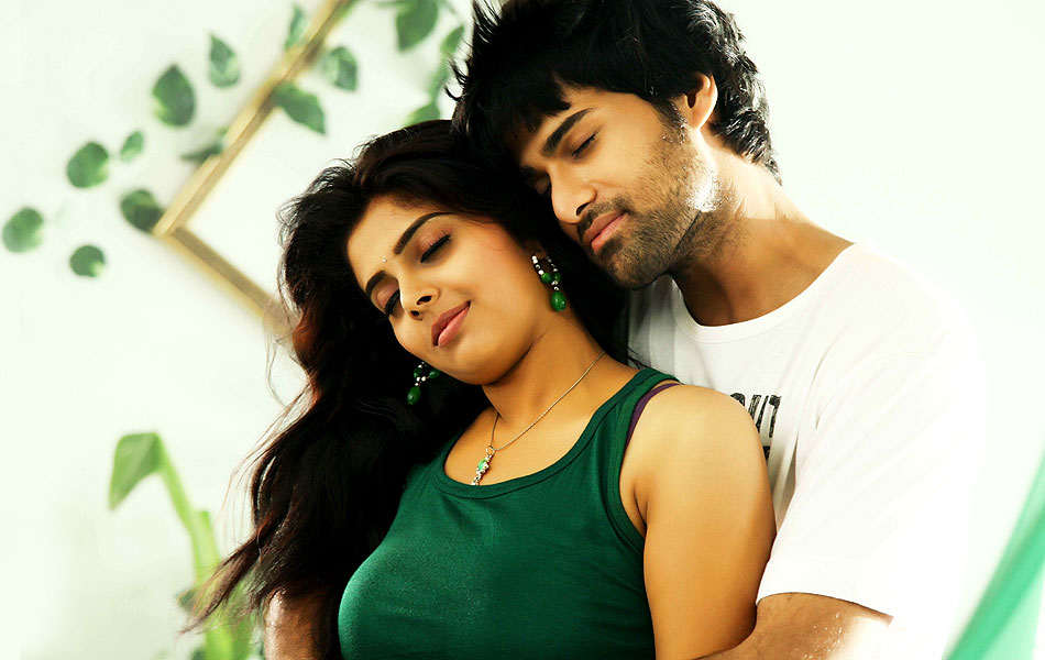 Love You Bangaram Movie Stills8