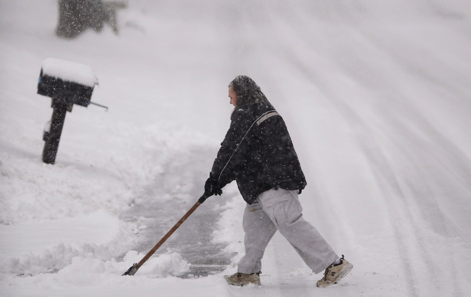 Historic snow storm sweeps over north east America - Sakshi6