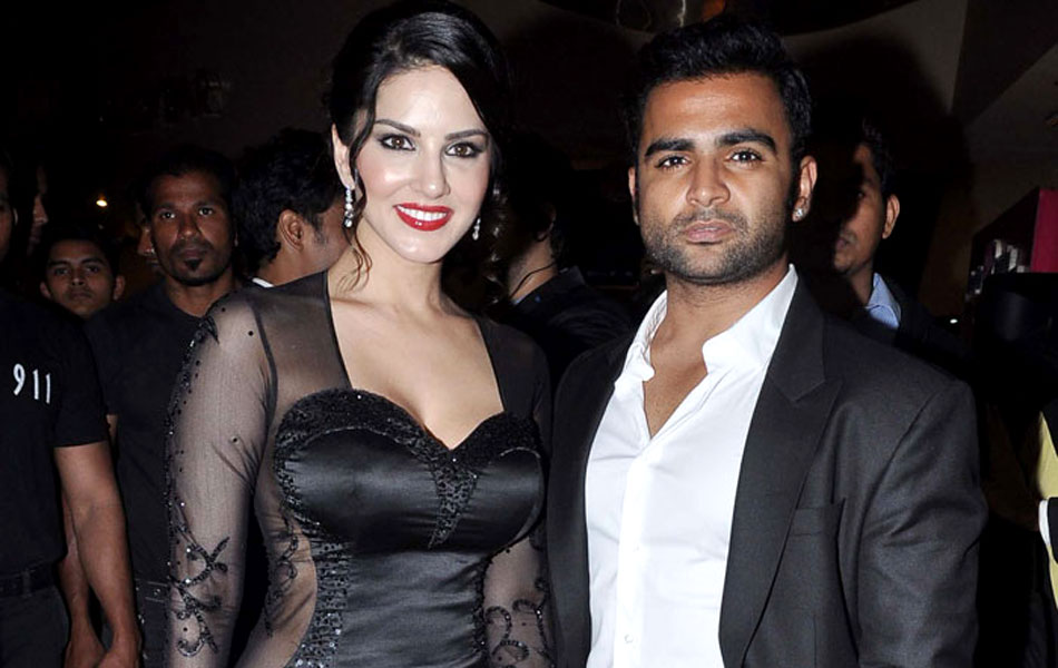 sunny lenoe and sachin joshi attends premiere of Jackpot movie11